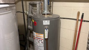 Read more about the article HOW TO KNOW WHEN IT’S TIME TO REPLACE YOUR HOT WATER HEATER